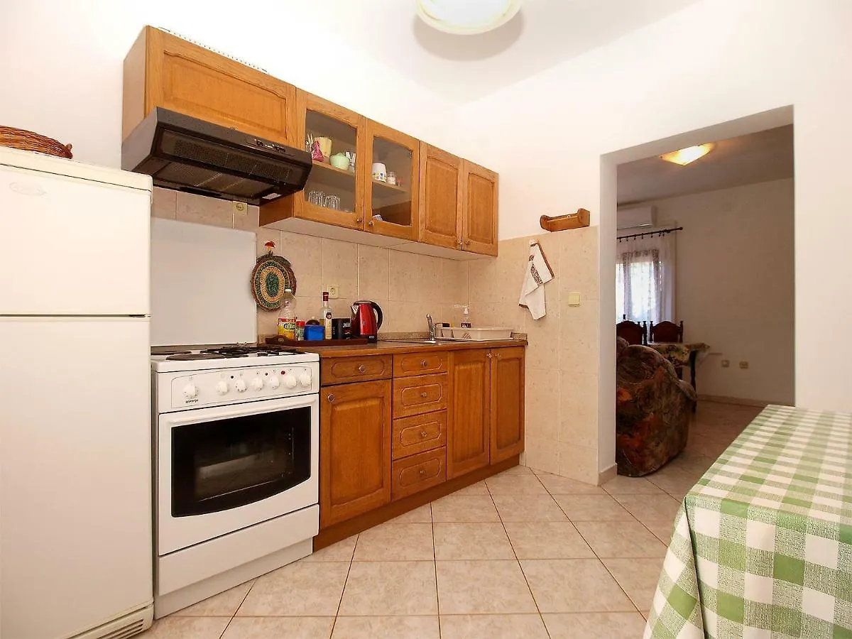 Apartments Miranda 1858 파자나