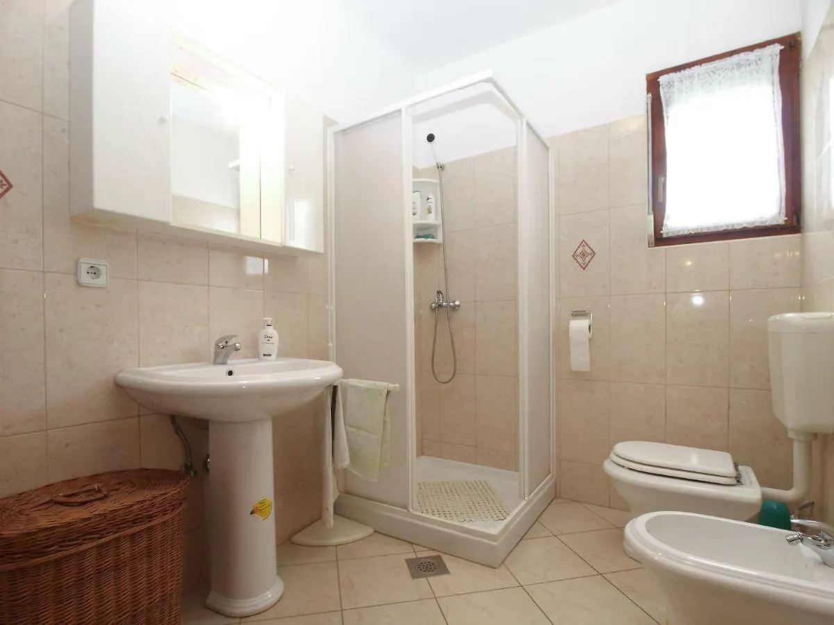 Apartments Miranda 1858 파자나