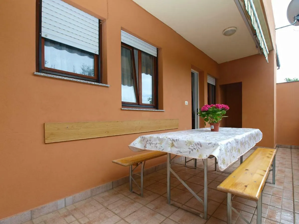 Apartments Miranda 1858 파자나 0*,  크로아티아