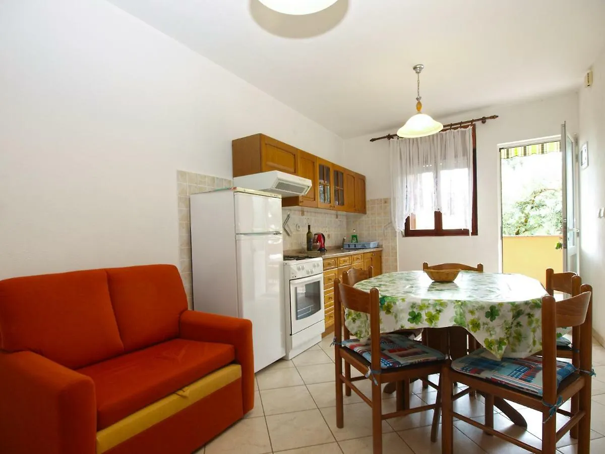 Apartments Miranda 1858 파자나